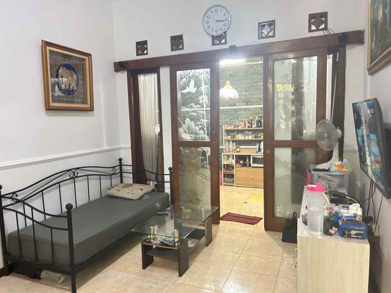 dijual rumah komplek kiarasari asri