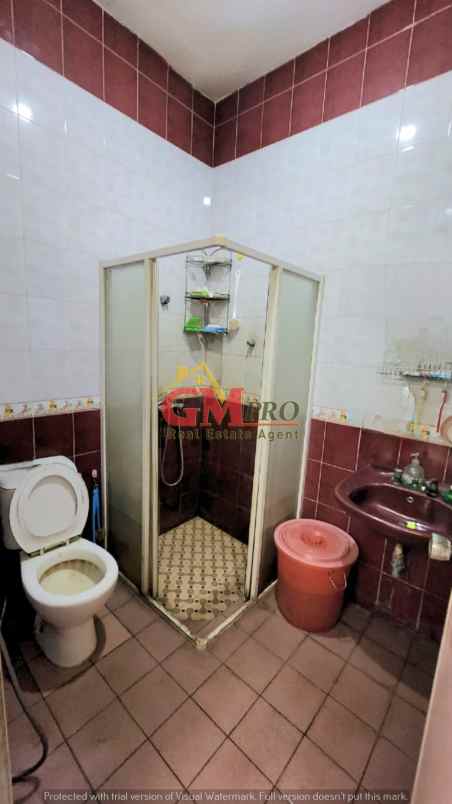 dijual rumah komplek muara