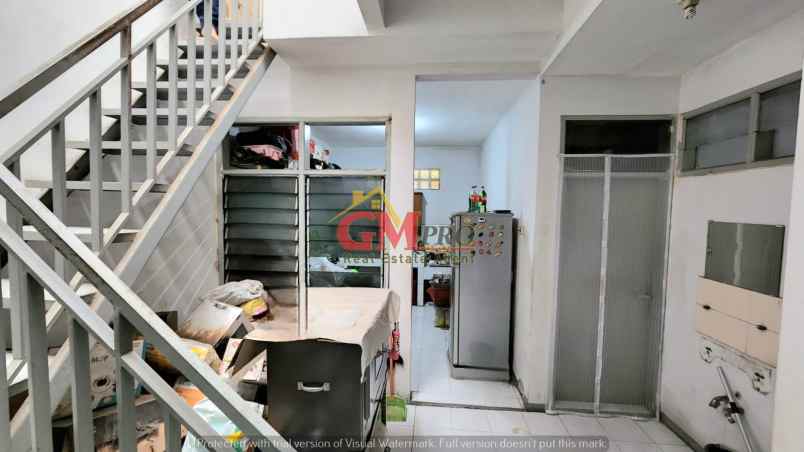 dijual rumah komplek muara