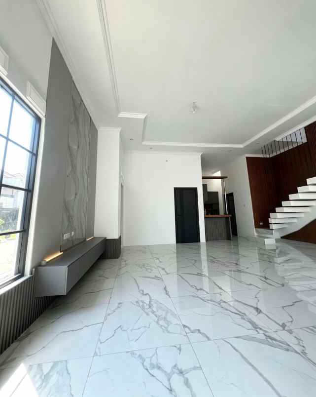 dijual rumah komplek mustika hegar