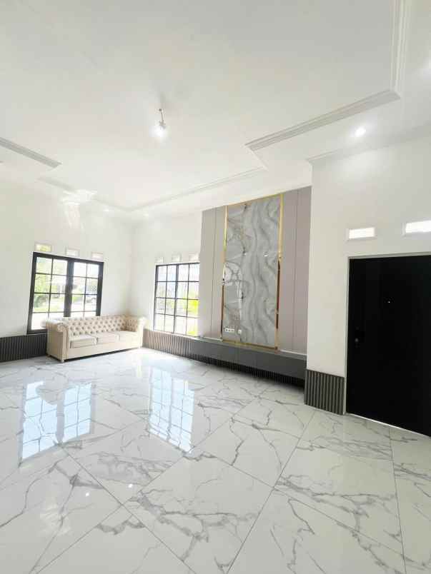 dijual rumah komplek mustika hegar