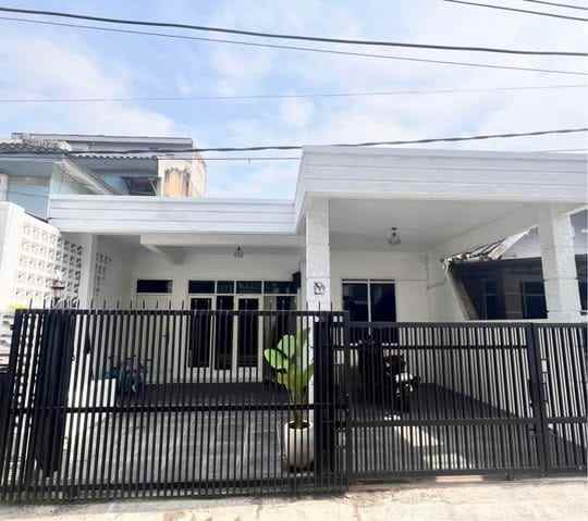 dijual rumah komplek permata kopo