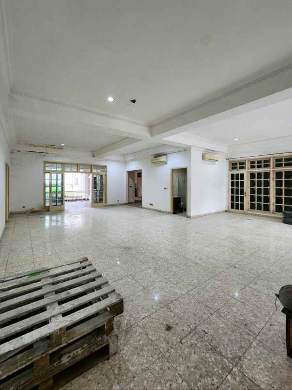 dijual rumah komplek pesanggrahan