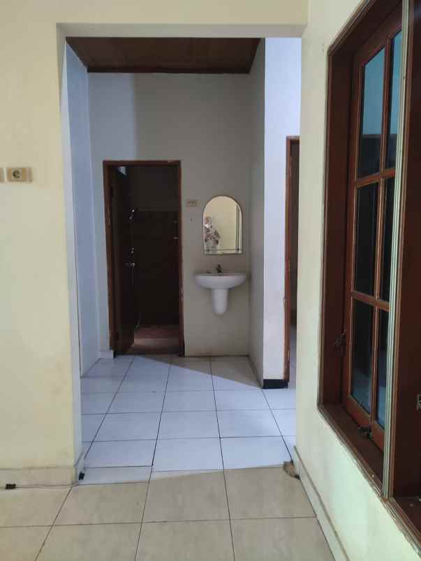 dijual rumah komplek pondok bambu duren