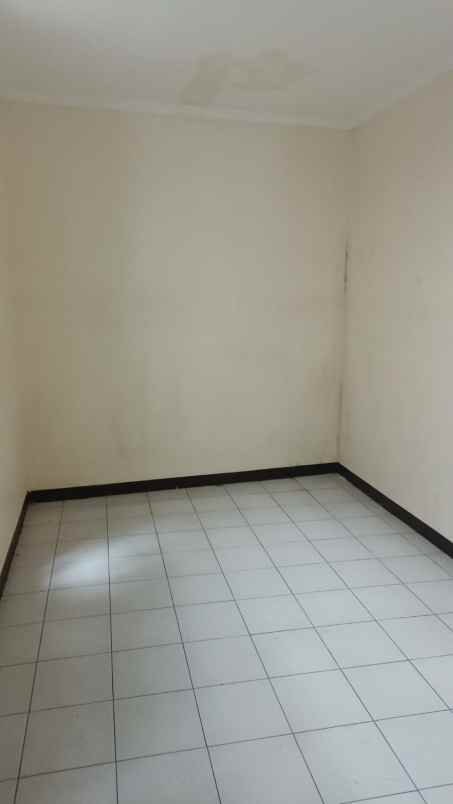 dijual rumah komplek pratista antapani