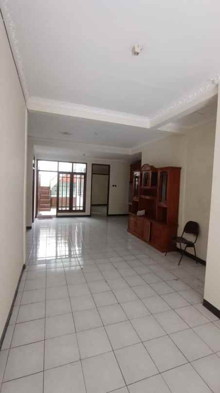 dijual rumah komplek pratista antapani