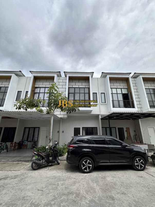 dijual rumah komplek sentosa park