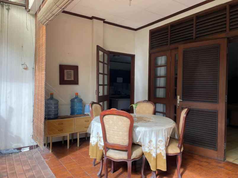 dijual rumah komplek srategis di bintaro sektor 1