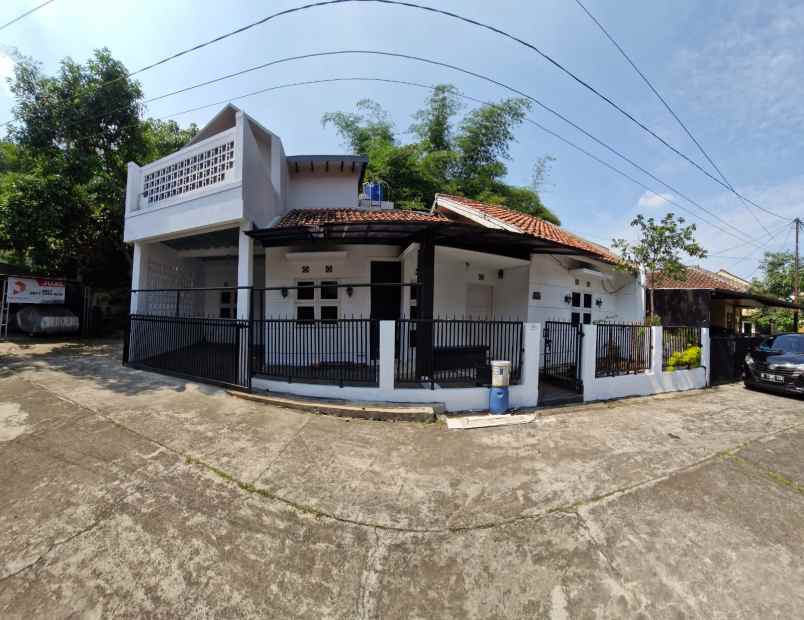 dijual rumah komplek vijaya kusuma