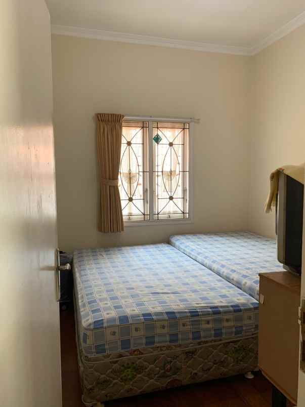 dijual rumah kota baru parahyangan kbp