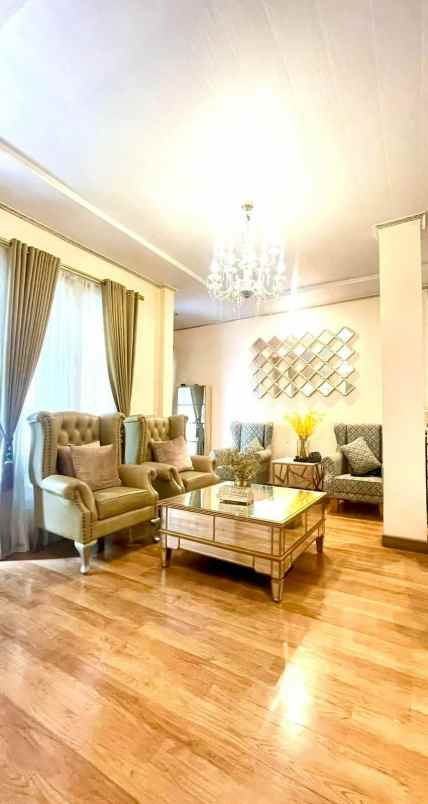 dijual rumah kota wisata cibubur