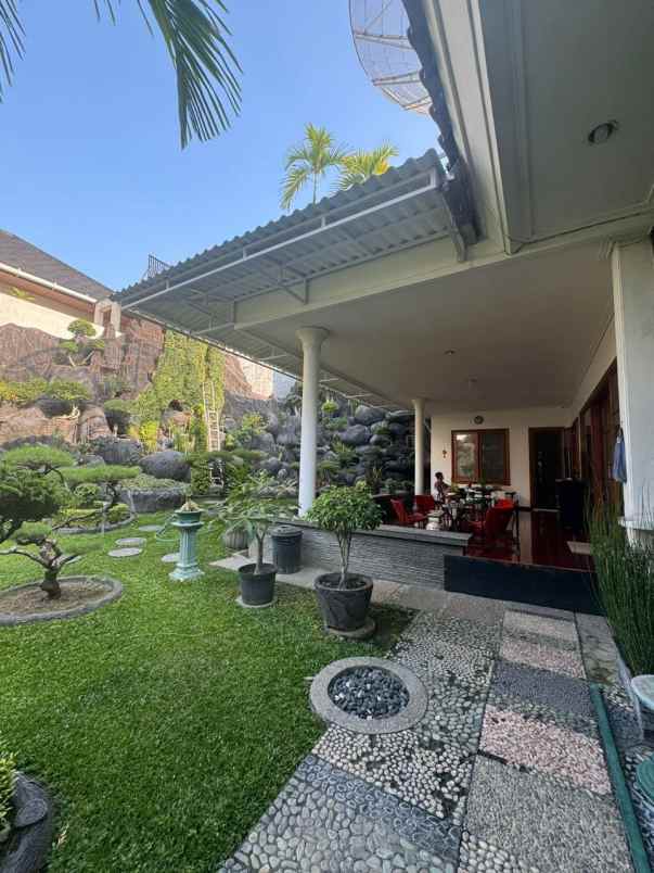 dijual rumah kris kencana sari