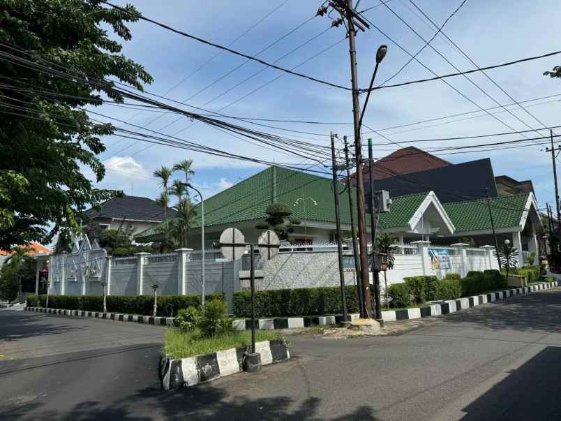 dijual rumah kris kencana sari