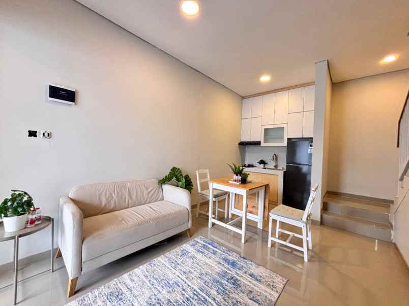 dijual rumah kukusan depok