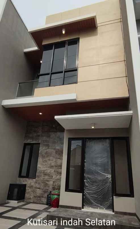 dijual rumah kutisari indah selatan