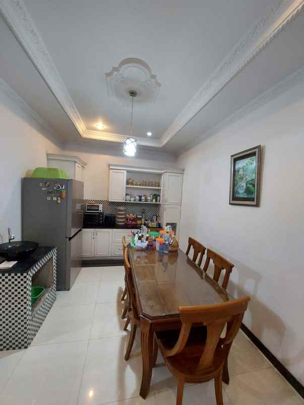 dijual rumah legenda wisata cibubur