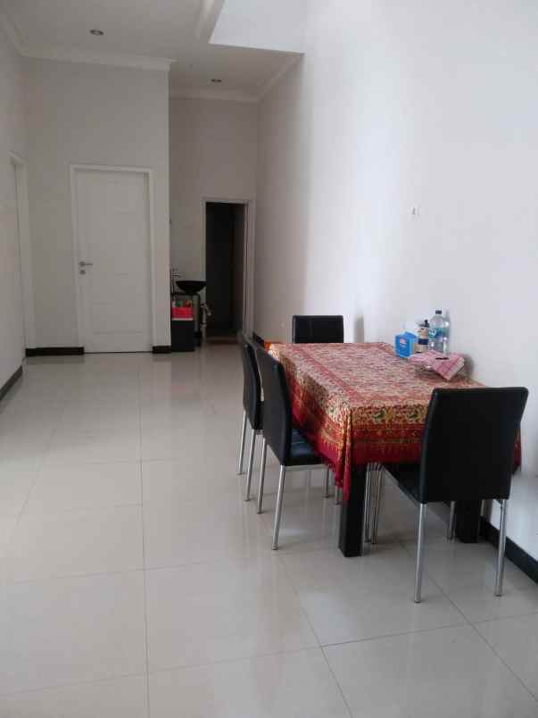 dijual rumah lokasi di kawasan jl borobudur blimbing