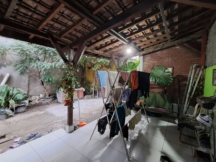 dijual rumah luas dan strategis tengah kota bandung