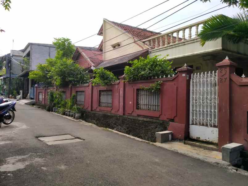 dijual rumah luas di jakarta selatan