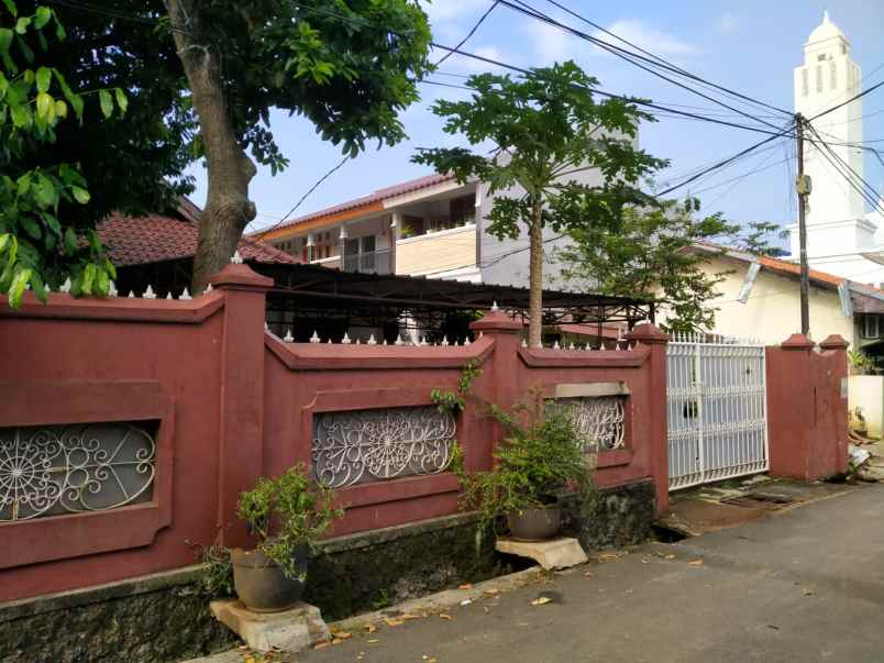 dijual rumah luas di jakarta selatan