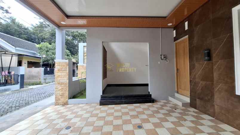 dijual rumah maguwoharjo sleman