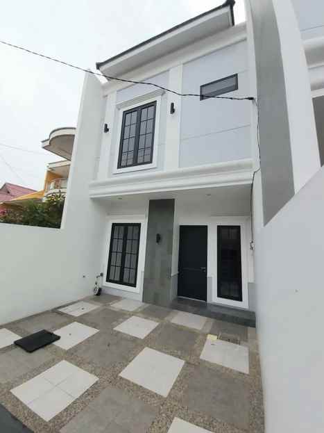 dijual rumah manyar indah