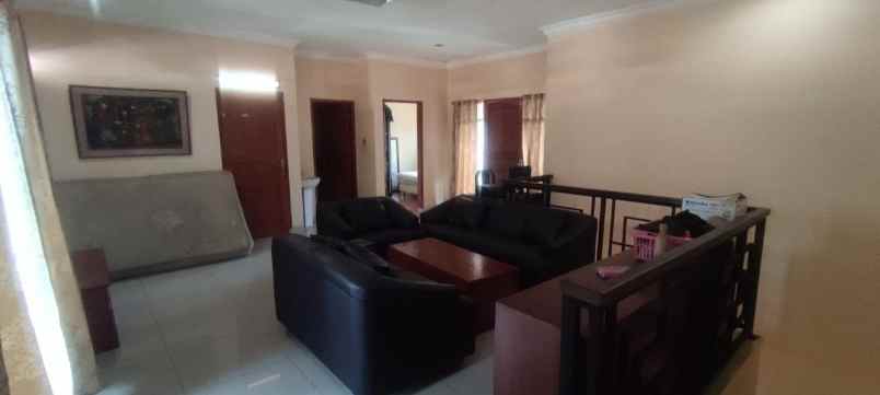dijual rumah margahayu barat