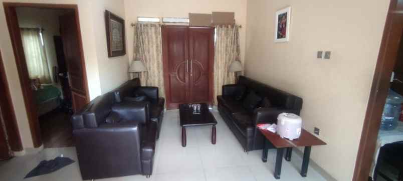 dijual rumah margahayu barat