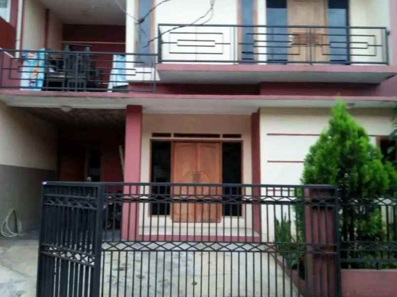 dijual rumah margahayu barat