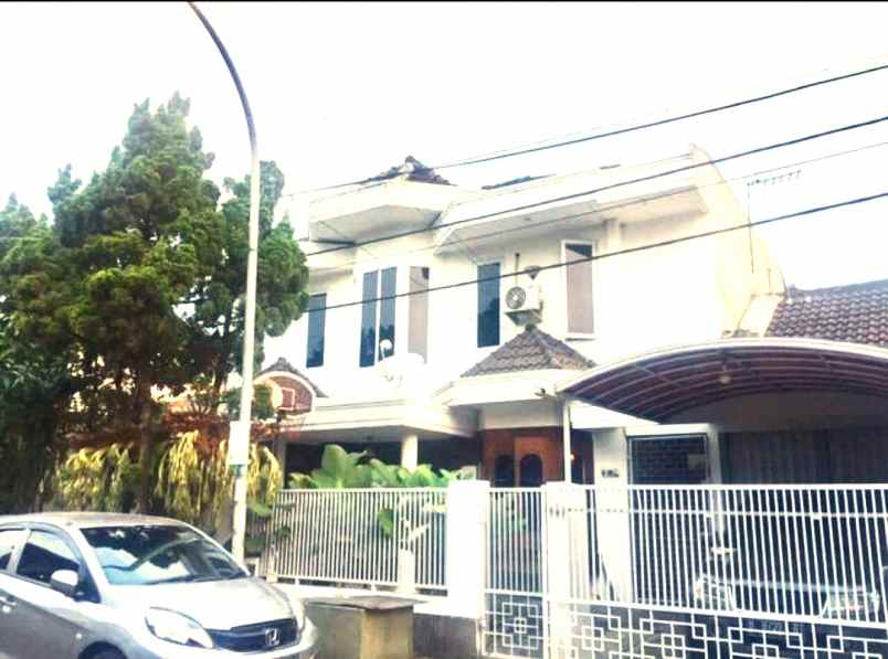 dijual rumah margahayu raya