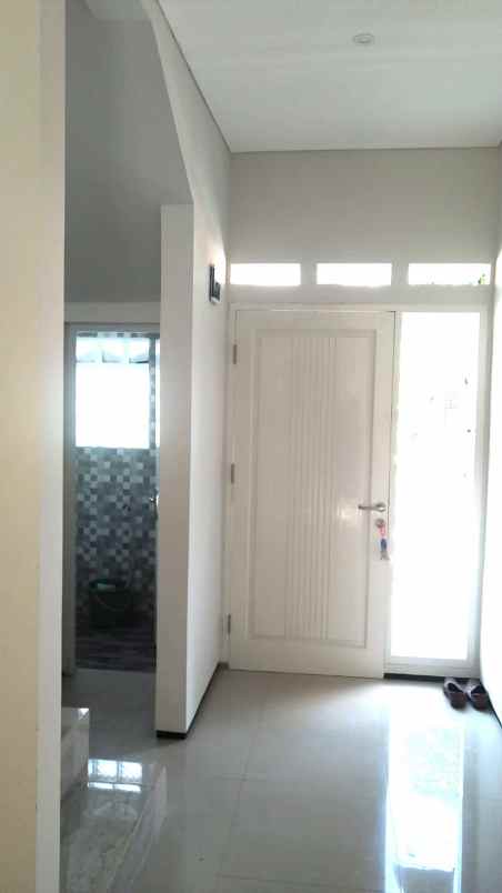 dijual rumah margahayu raya