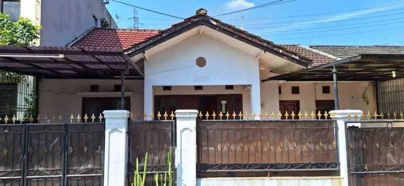 dijual rumah margakencana