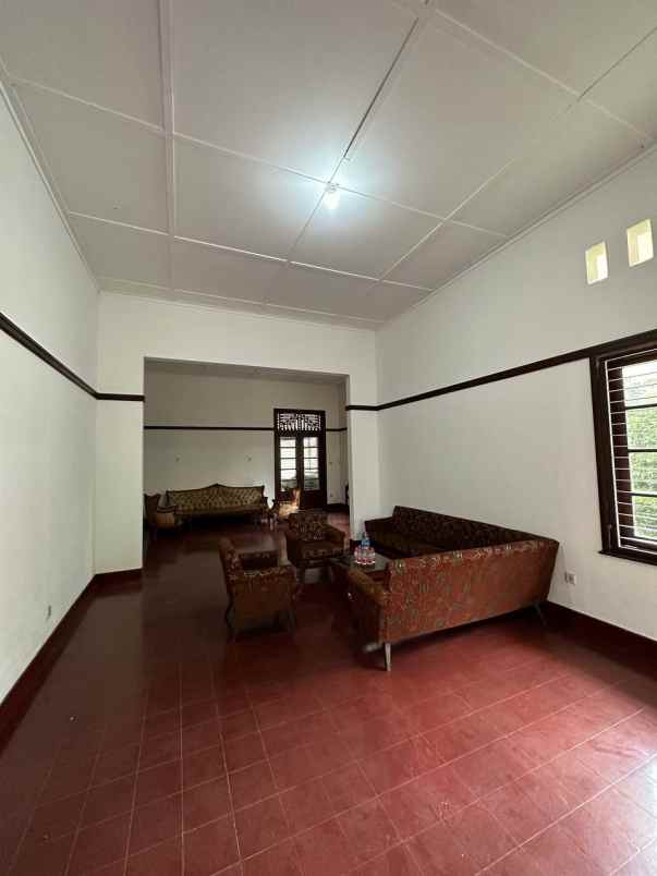 dijual rumah menteng