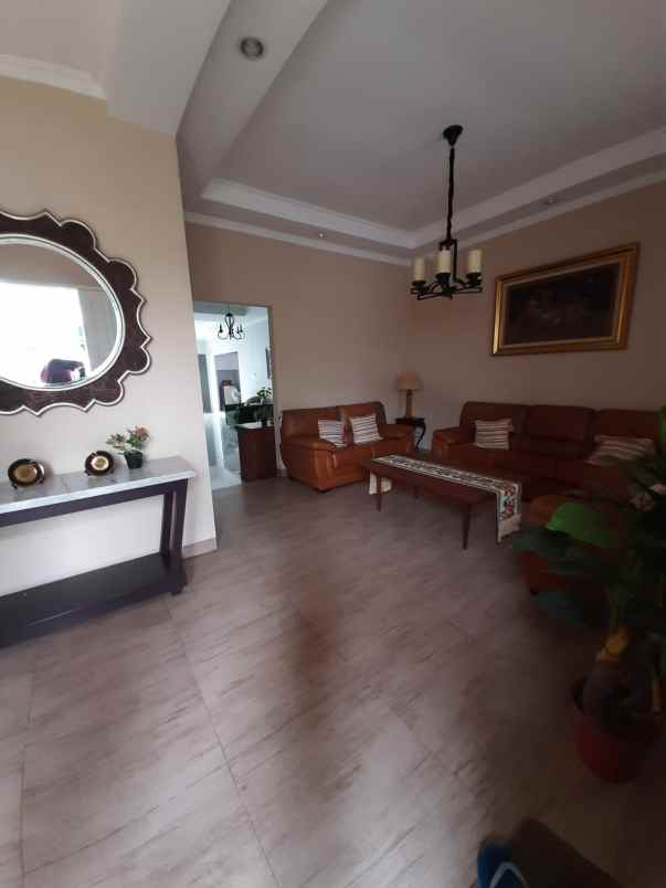 dijual rumah menteng dalam