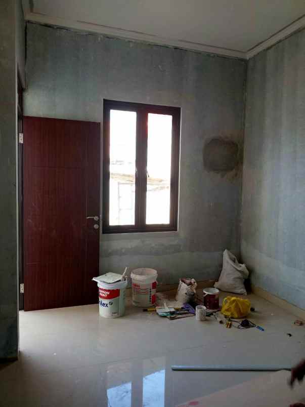 dijual rumah metro margahayu