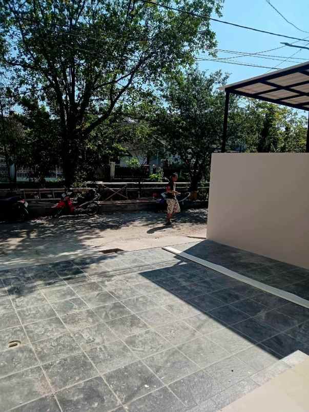 dijual rumah metro margahayu