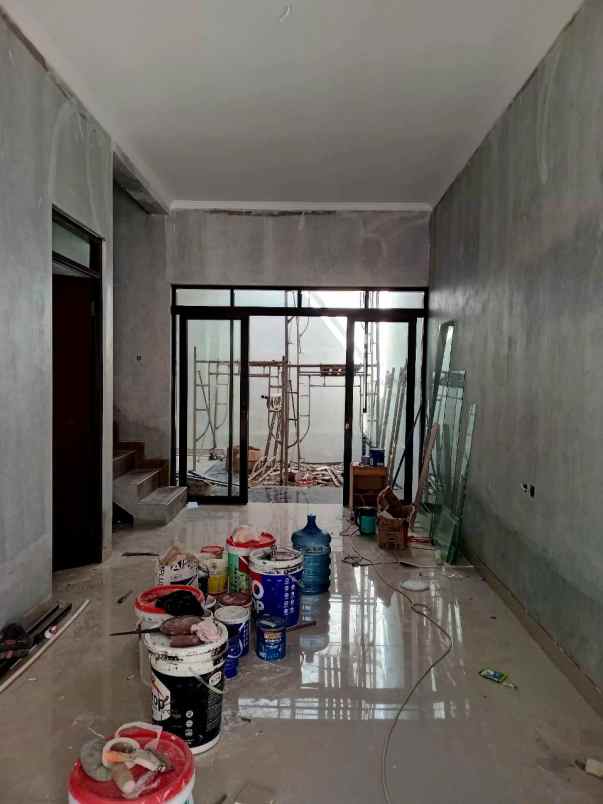 dijual rumah metro margahayu