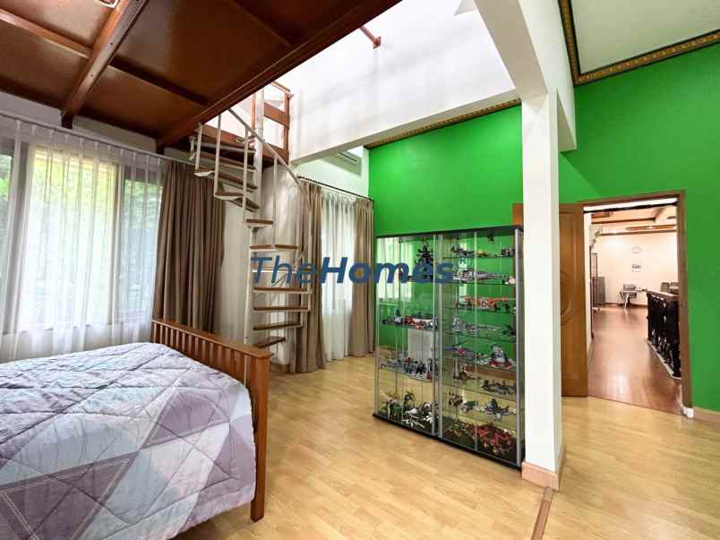 dijual rumah mewah di gudang peluru kebon baru tebet