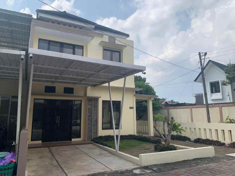 dijual rumah mewah di mlati dekat ringroad utara jogja