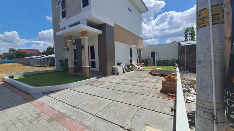 dijual rumah mewah siap huni di kawasan sleman