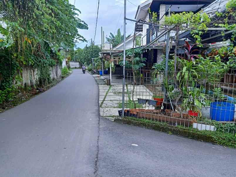 dijual rumah minimalis bonus cafe area tanah baru