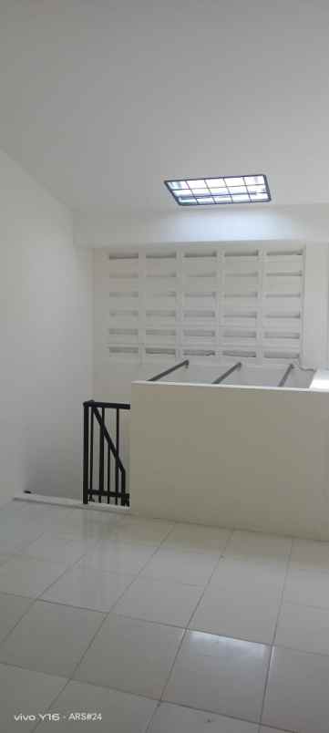 dijual rumah minimalis cluster modren limo 15 ui