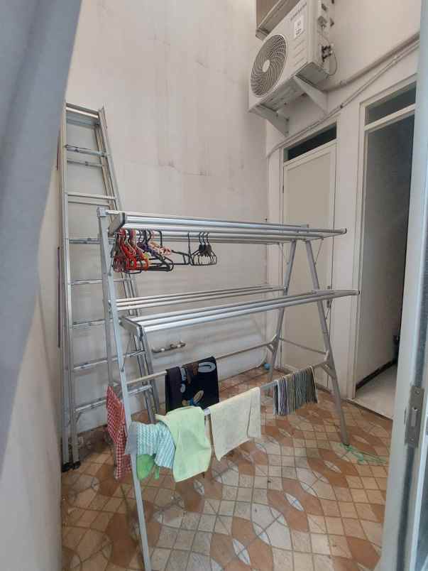 dijual rumah mulyosari