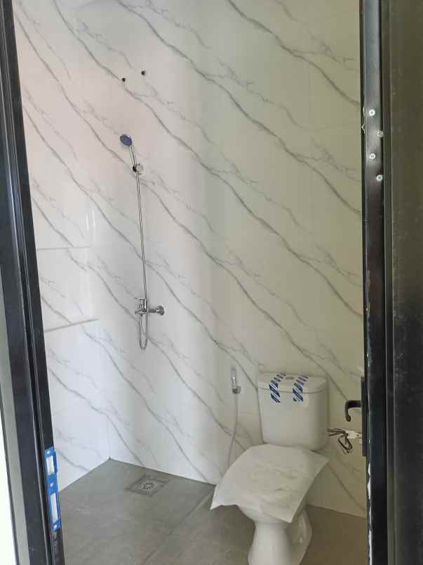 dijual rumah mulyosari