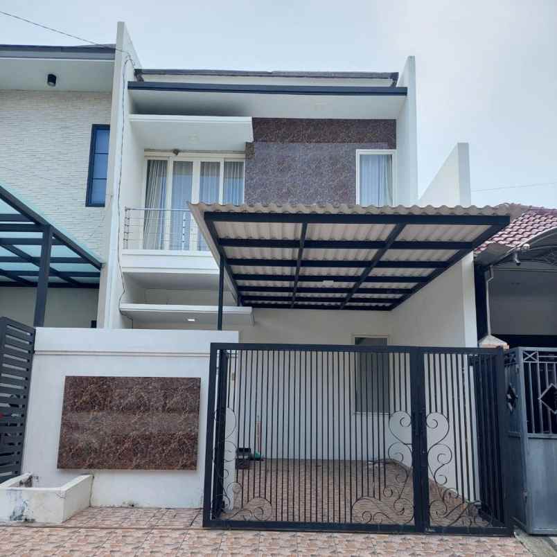dijual rumah mulyosari