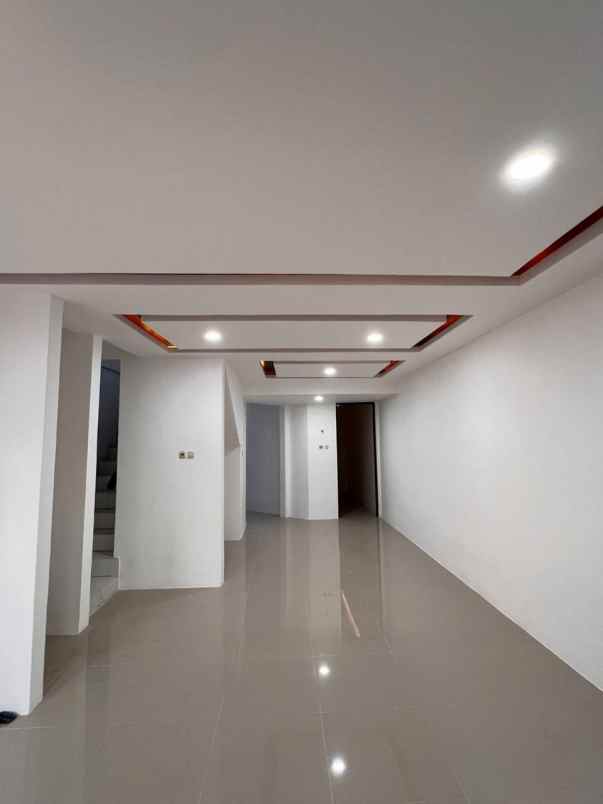 dijual rumah nginden intan surabaya