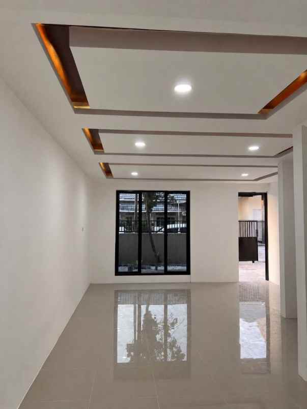 dijual rumah nginden intan surabaya
