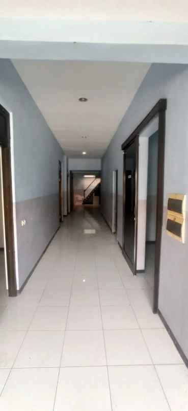 dijual rumah nirwana eksekutif