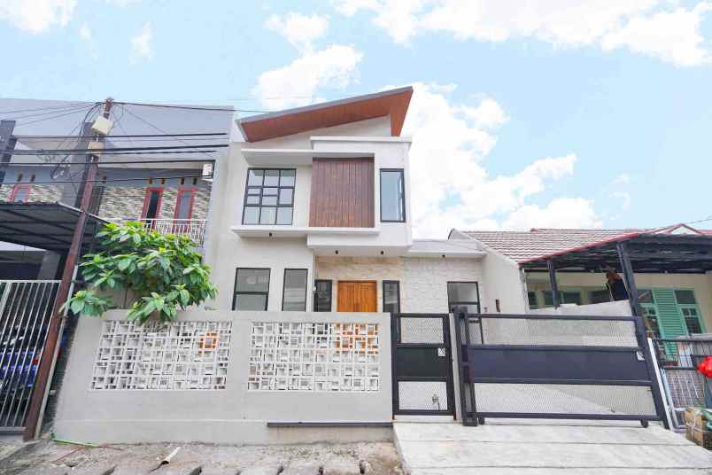 dijual rumah nusa loka bsd