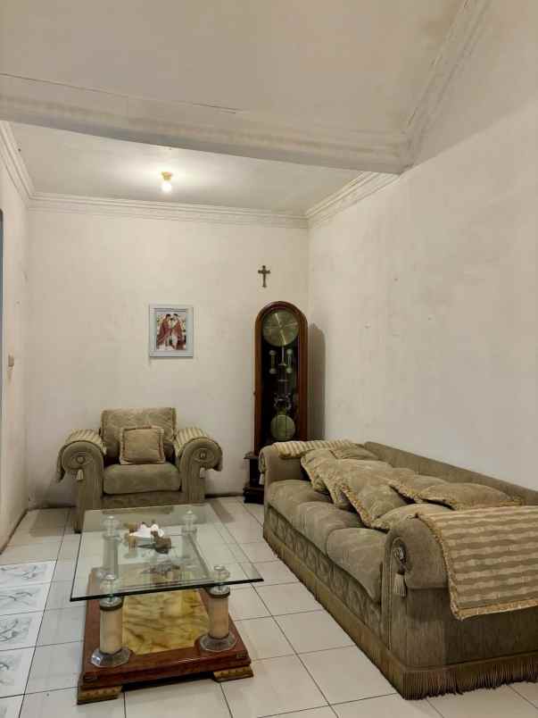 dijual rumah nyaman jatibening estate